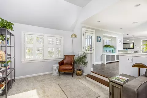 2 Mitchell Rd, Marblehead, MA 01945 photo 5