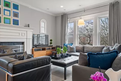 45 Lawton St #2, Brookline, MA 02446