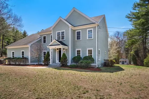 32 Overlook Rd, Wayland, MA 01778