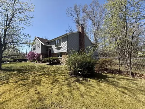50 Lake Pkwy # -C, Webster, MA 01570