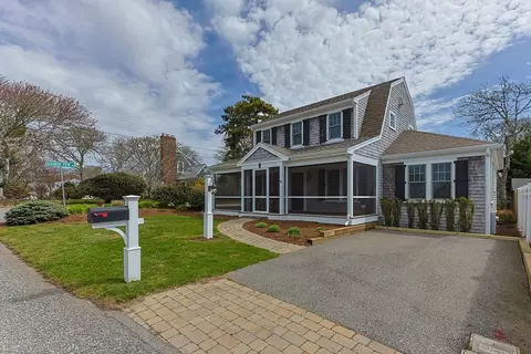 29 Hiawatha Rd, Harwich, MA 02646