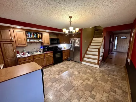 32 High St, Erving, MA 01344 photo 3