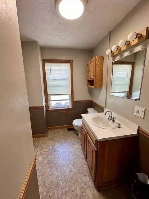 32 High St, Erving, MA 01344 photo 7