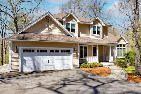 201 S Bradford St, North Andover, MA 01845