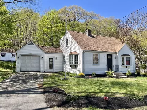 69 Brookside Rd, Braintree, MA 02184