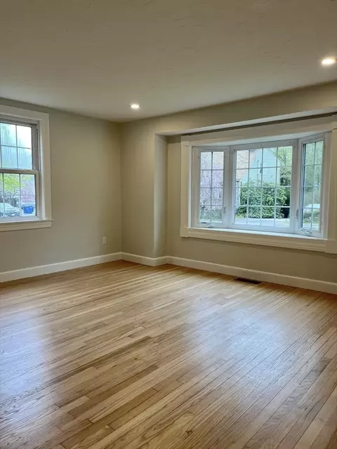 Living - 69 Brookside Rd, Braintree, MA 02184 photo 3 of 4