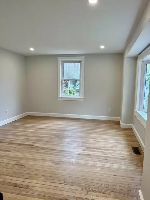 Living - 69 Brookside Rd, Braintree, MA 02184 photo 4 of 4