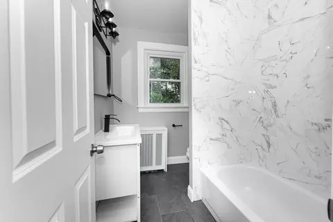 Bath - 126 Summerfield St, Fall River, MA 02720 photo 4 of 4