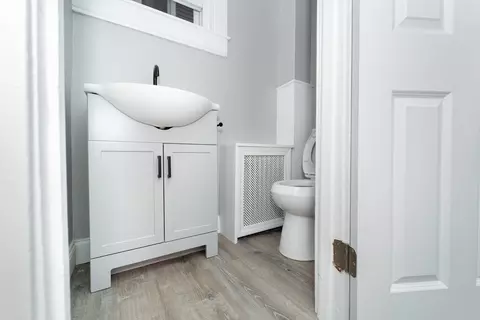 Bath - 126 Summerfield St, Fall River, MA 02720 photo 1 of 4
