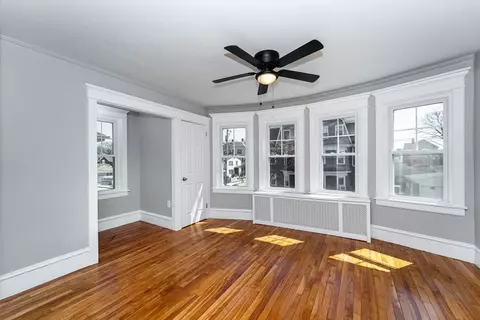 Living - 126 Summerfield St, Fall River, MA 02720 photo 5 of 8