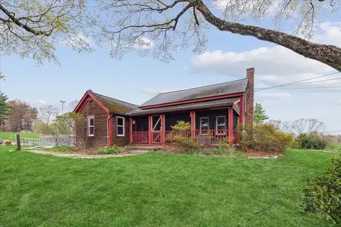296 South St, Belchertown, MA 01007