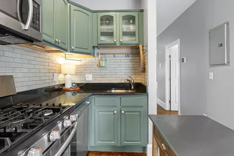 496 E 6th St #2, Boston, MA 02127 photo 8