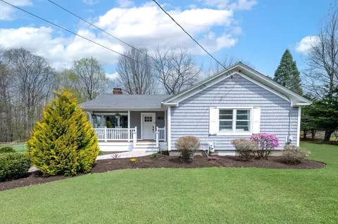 12 Claflin St, Hopkinton, MA 01748