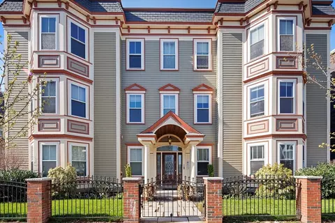 25 Mount Vernon St #4, Boston, MA 02125