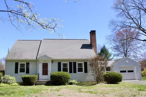 7 Oakman St, Turners Falls, MA 01376