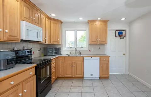 9 Macarthur Blvd, Danvers, MA 01923 photo 21