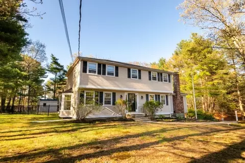 10 Longmeadow Rd, Norfolk, MA 02056