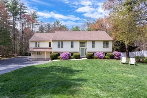 74 Oxford Dr, Franklin, MA 02038