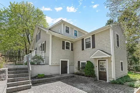 Exterior - 407 Walpole St, Canton, MA 02021 photo 3 of 7