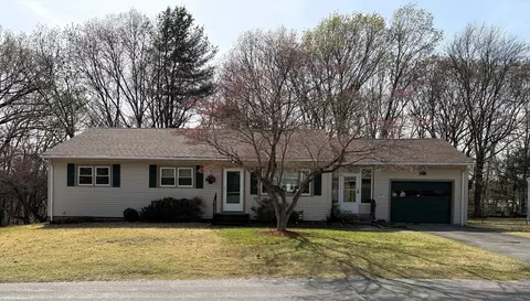 25 Glen Forest Ln, Methuen, MA 01844