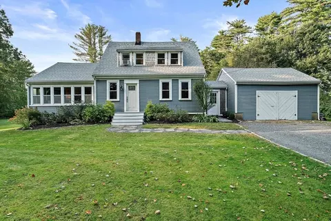 60 Benson St, Middleboro, MA 02346