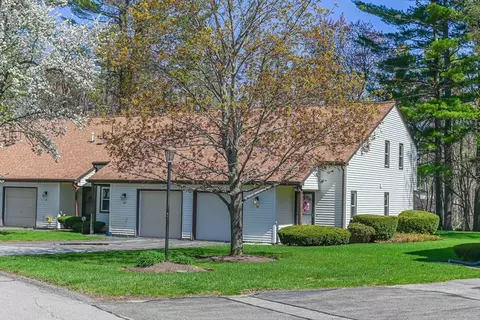 39 Decarolis #39, Tewksbury, MA 01876
