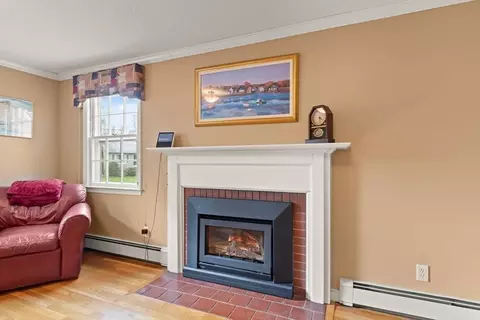 Living - 24 Mohawk St, Sharon, MA 02067 photo 5 of 5