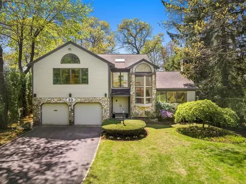 33 E Colbert Rd, Newton, MA 02465