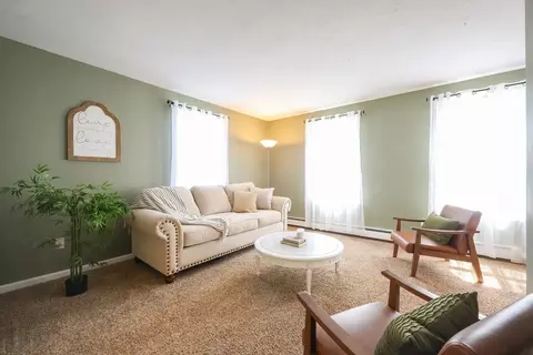 Living - 16 Jasons Path, Walpole, MA 02081 photo 2 of 8