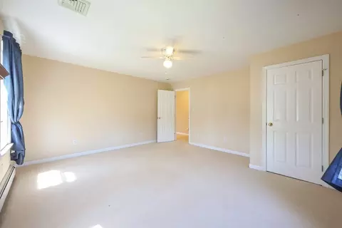 Bedroom - 16 Jasons Path, Walpole, MA 02081 photo 5 of 7