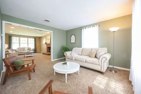 Living - 16 Jasons Path, Walpole, MA 02081 photo 3 of 8