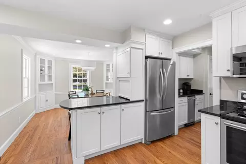 Kitchen - 2 Lantern Ln, Weston, MA 02493 photo 2 of 2