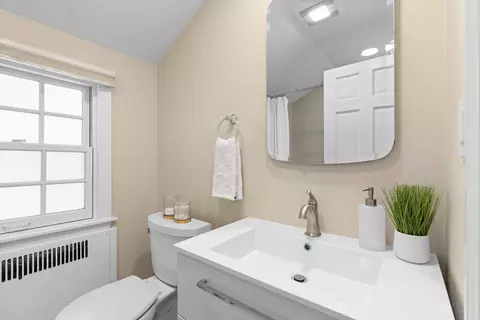 Bath - 2 Lantern Ln, Weston, MA 02493 photo 2 of 3