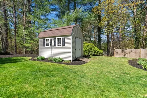 Exterior - 2 Lantern Ln, Weston, MA 02493 photo 4 of 4