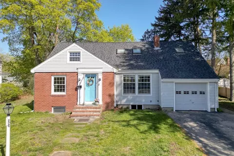 32 Somerset St, Weymouth, MA 02189