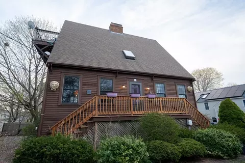 34 Crocker Dr, Hyannis, MA 02601