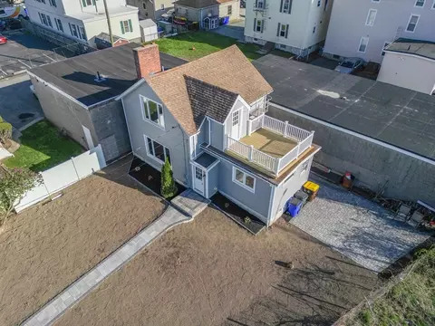 29 Wellington St, Fall River, MA 02720 photo 3