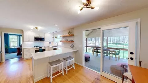 4 Oak Dr, Upton, MA 01568 photo 9