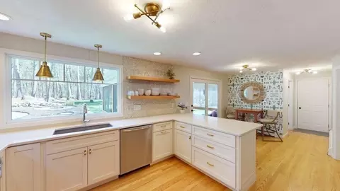 4 Oak Dr, Upton, MA 01568 photo 5