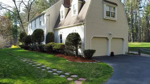 4 Oak Dr, Upton, MA 01568 photo 38