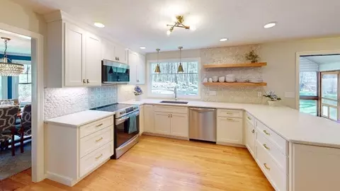 4 Oak Dr, Upton, MA 01568 photo 6