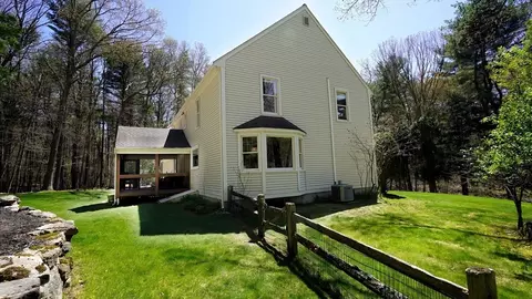 4 Oak Dr, Upton, MA 01568 photo 4
