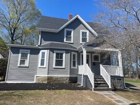 16 Highland Ave E, Braintree, MA 02184