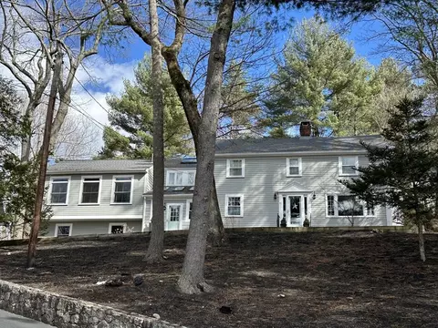 4 Forest St, Dover, MA 02030 photo 3