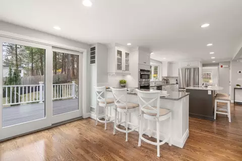 4 Forest St, Dover, MA 02030 photo 9