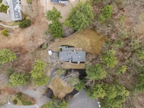 4 Forest St, Dover, MA 02030 photo 2