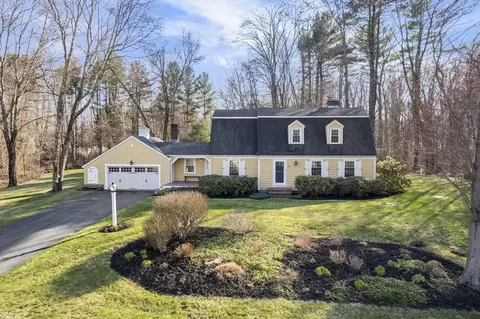 99 Raleigh Tavern Ln, North Andover, MA 01845