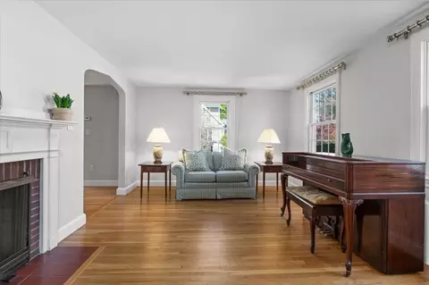14 Tudor Rd, Needham, MA 02492 photo 3