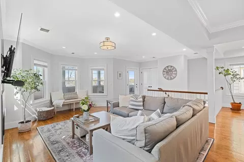 89 Jamaica St #2, Boston, MA 02130