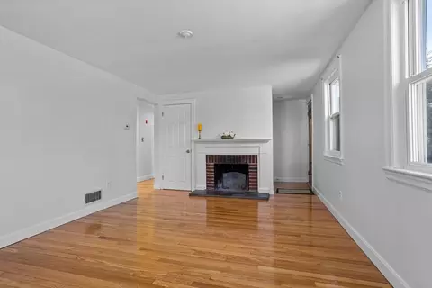 203 E Lothrop St, Beverly, MA 01915 photo 4